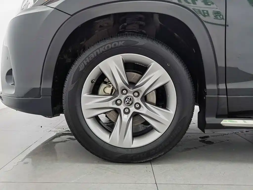 Toyota Highlander 2020 — фото 17