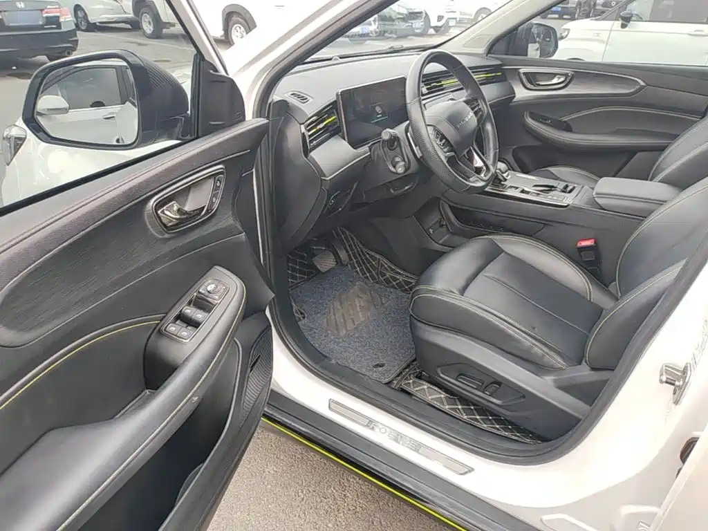 Roewe RX5 New Energy 2022 — фото 16