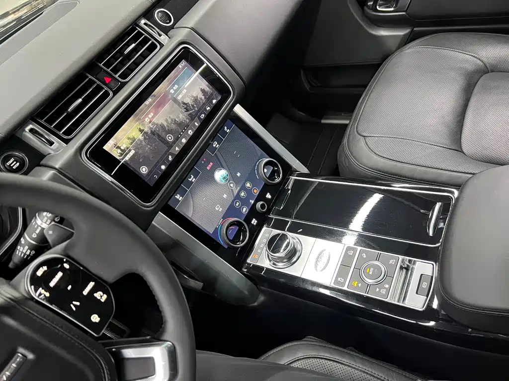 Land Rover Range Rover 2018 — фото 21