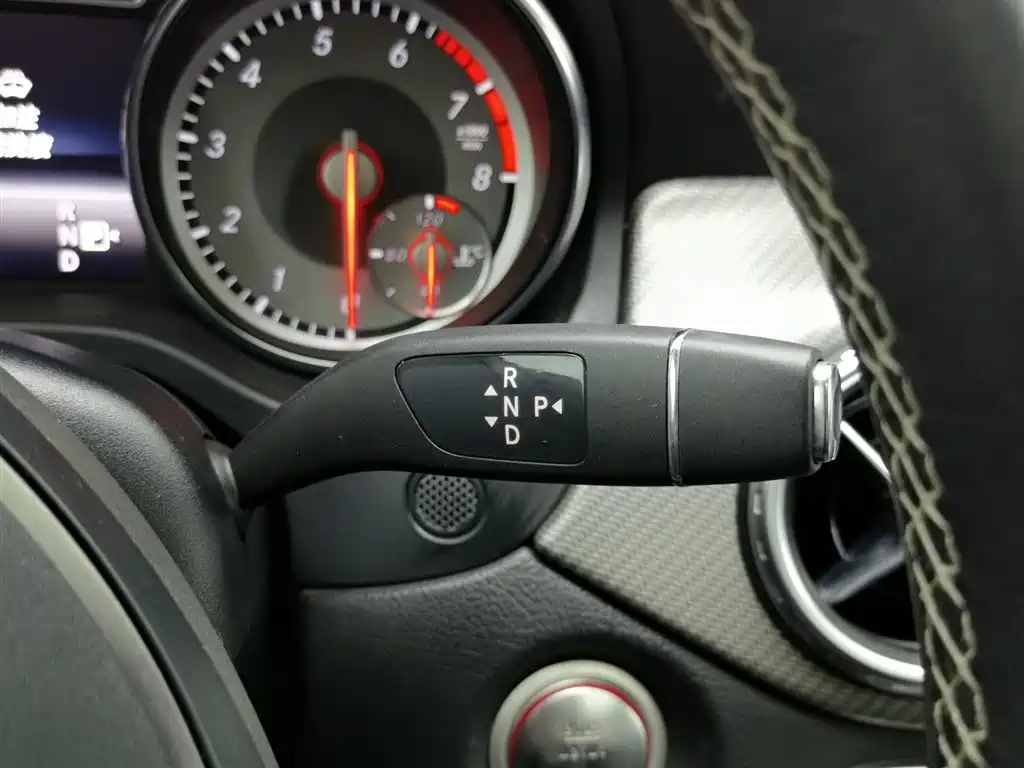 Mercedes-Benz GLA 2016 — фото 13