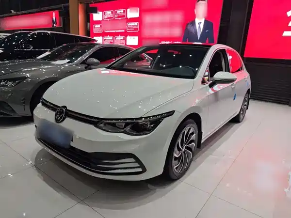 Volkswagen Golf 2023
