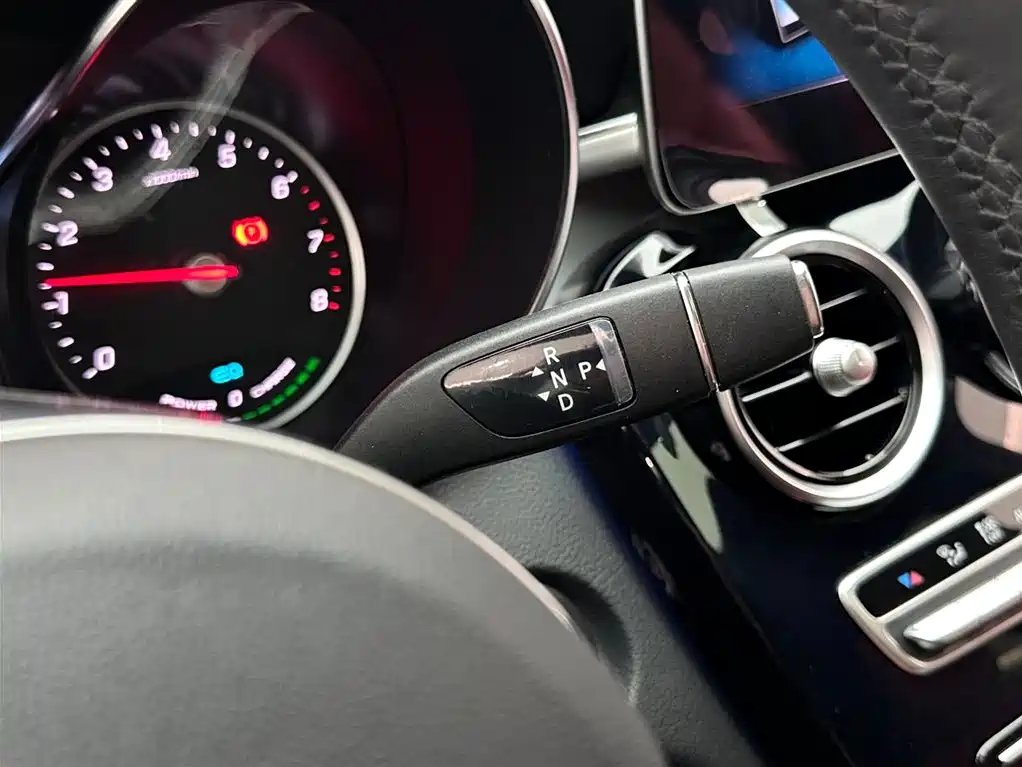 Mercedes-Benz C-Class 2019 — фото 18