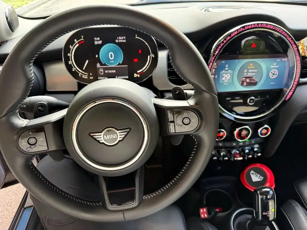 MINI MINI 2022