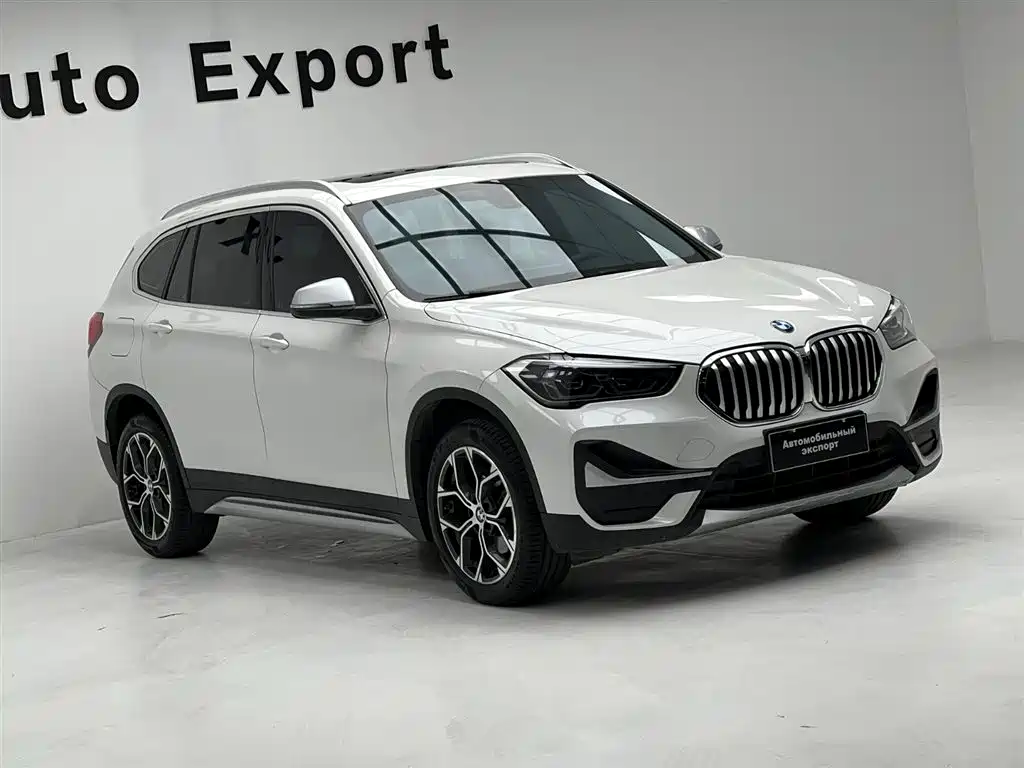 BMW X1 2022 — фото 3
