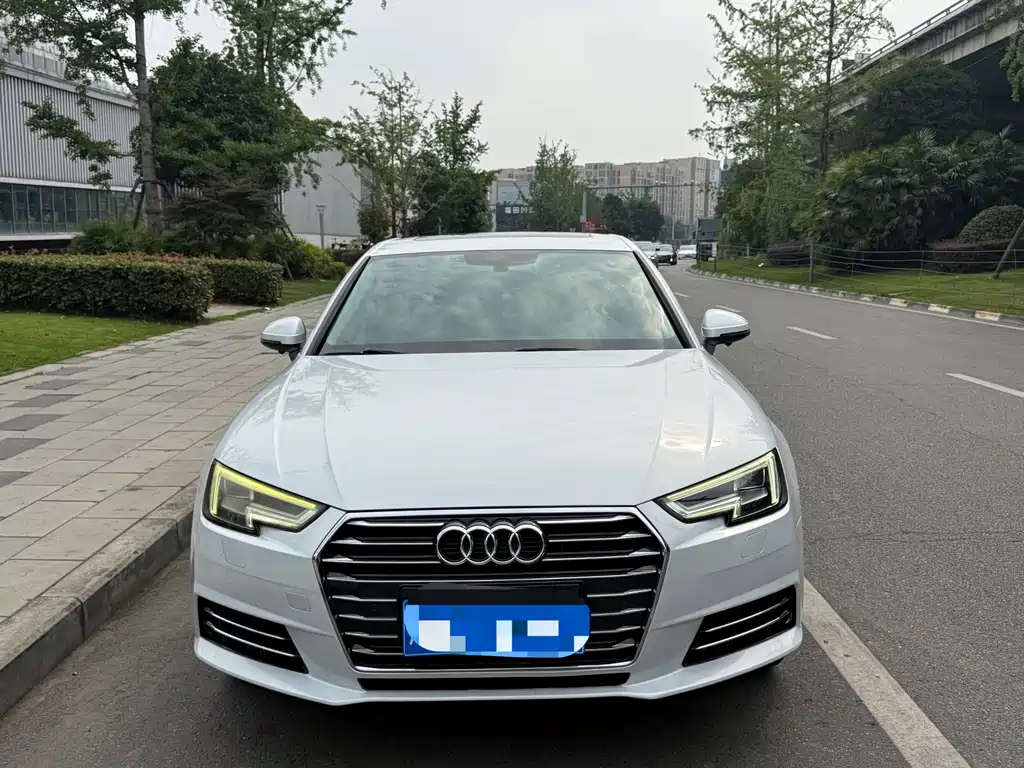 Audi A4L 2018 — фото 2