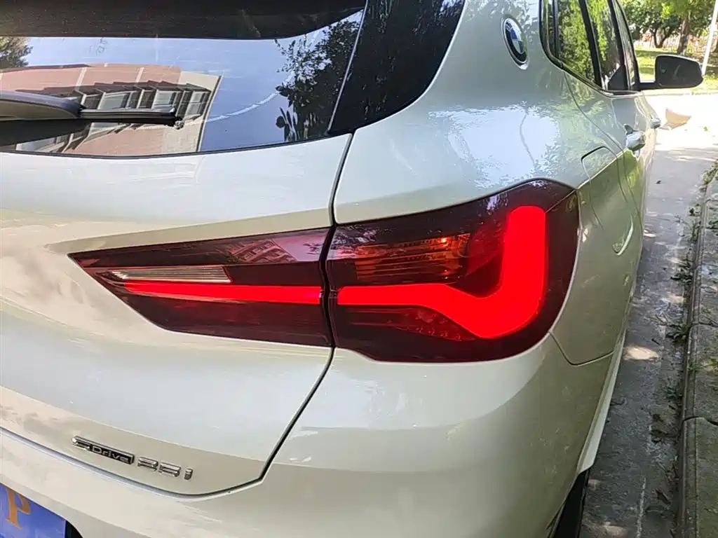 BMW X2 2022 — фото 8