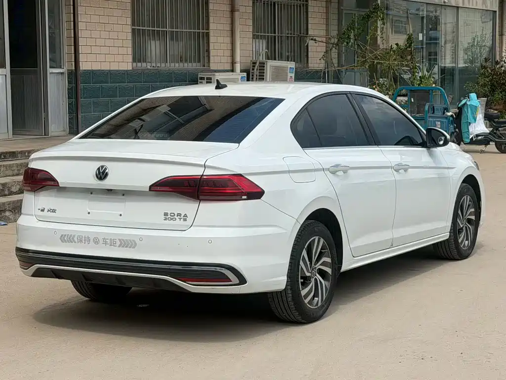 Volkswagen Bora 2023