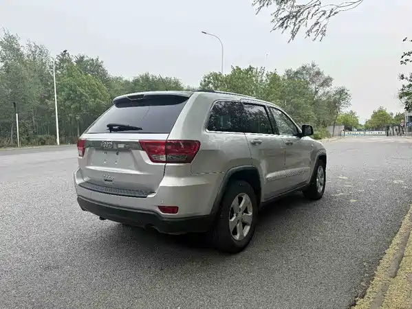 Jeep Grand Cherokee 2011