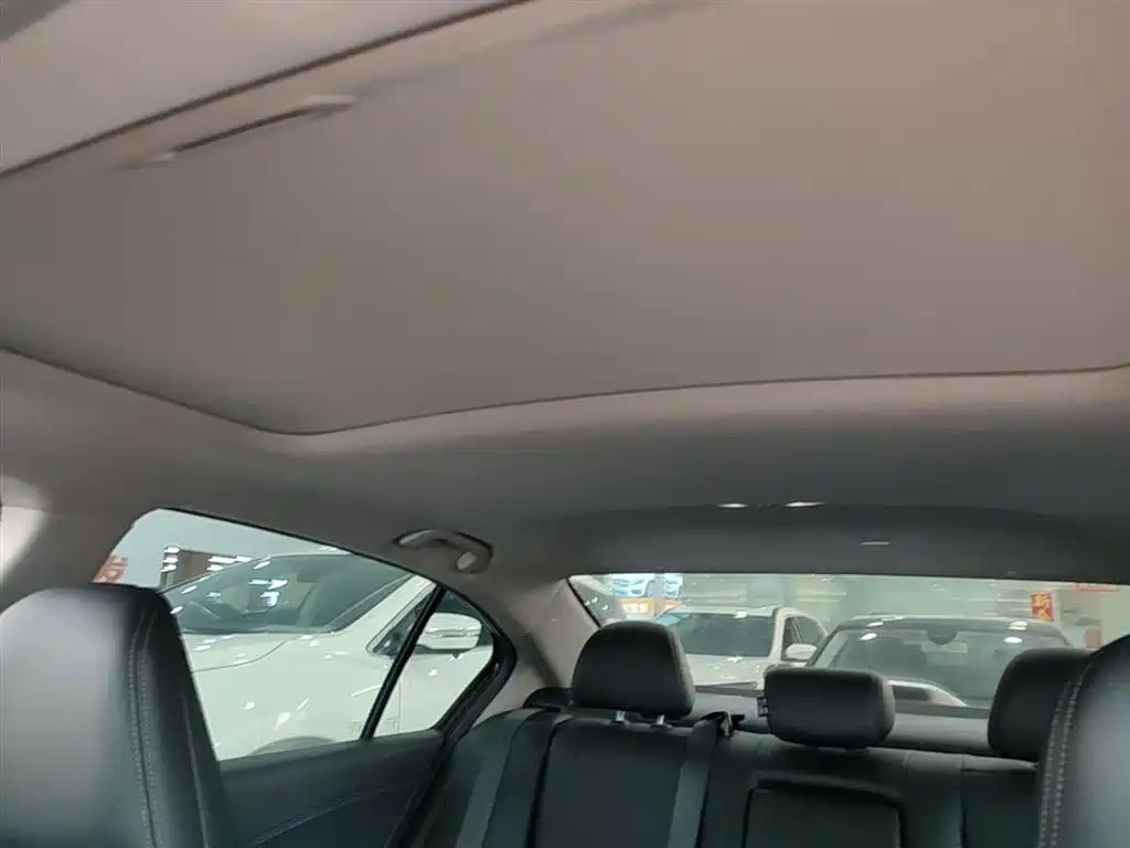 Honda Accord 2017 — фото 18