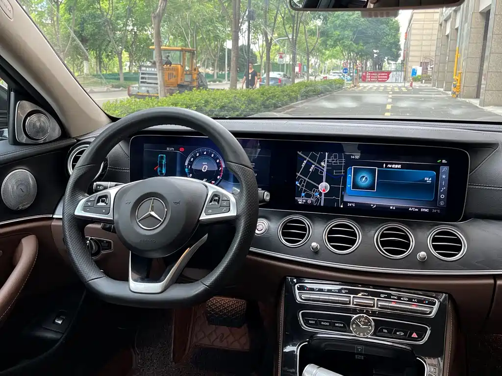 Mercedes-Benz E-Class 2017 — фото 8