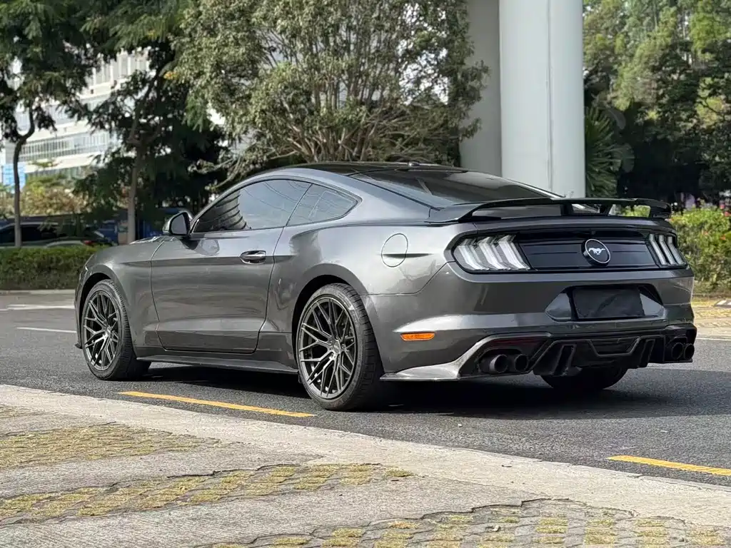 Ford Mustang 2020 — фото 4