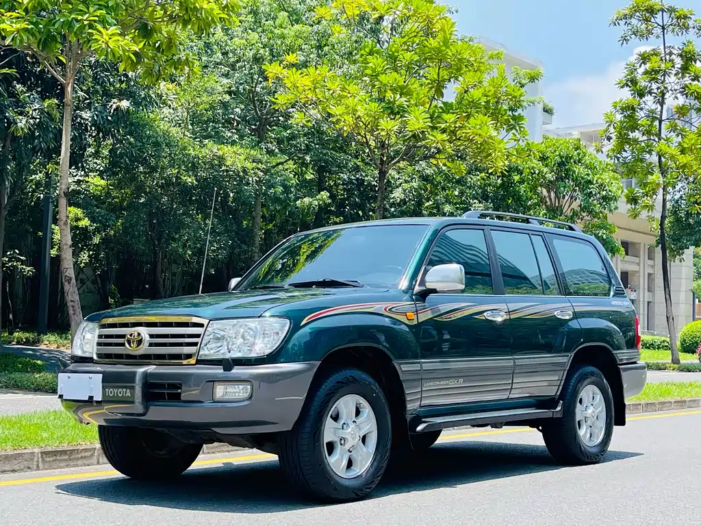 Toyota Land Cruiser 2005 — фото 1