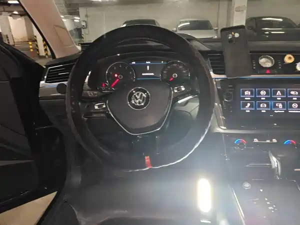 Volkswagen Phideon 2018