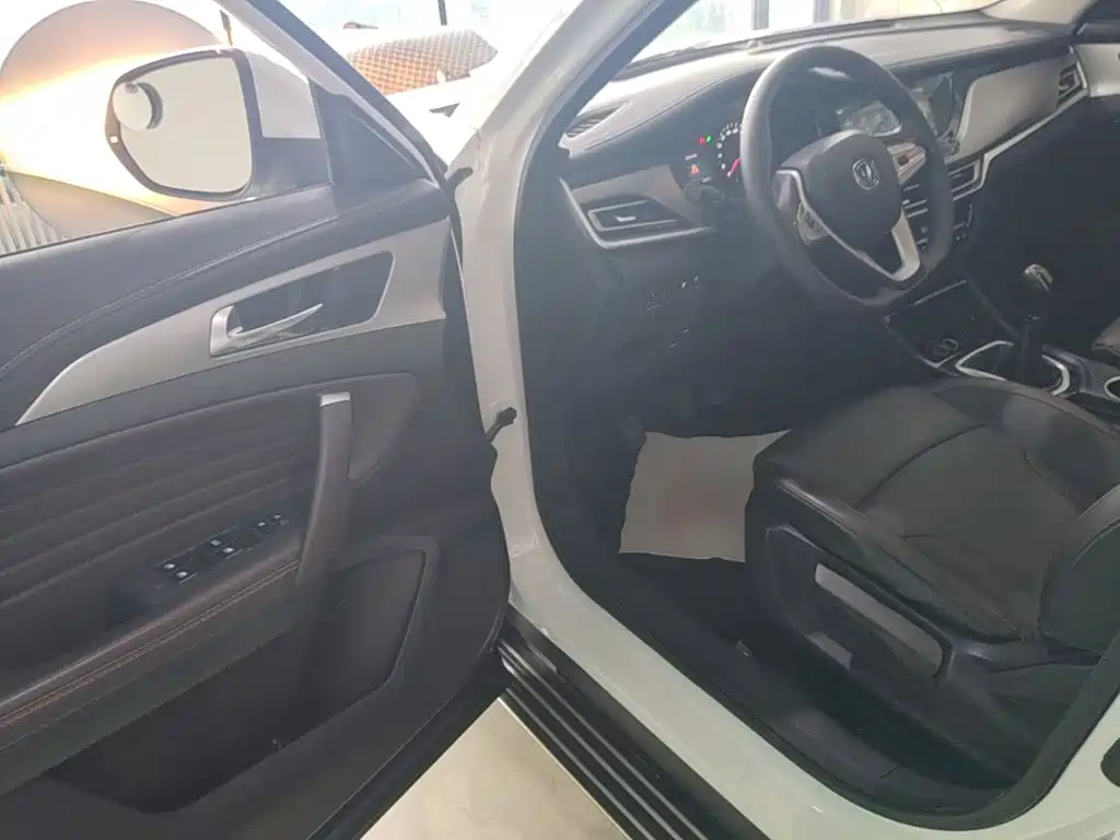 Changan CS35PLUS 2019 — фото 16