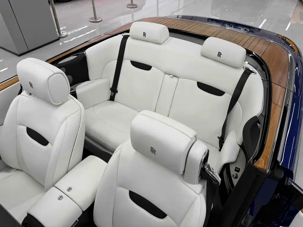 Rolls-Royce Phantom 2012 — фото 15