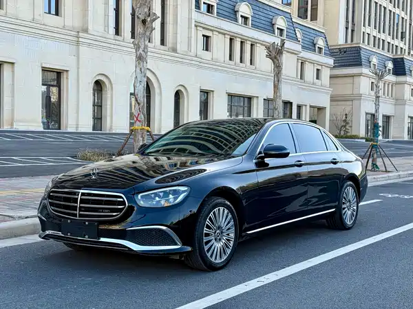 Mercedes-Benz E-Class 2023
