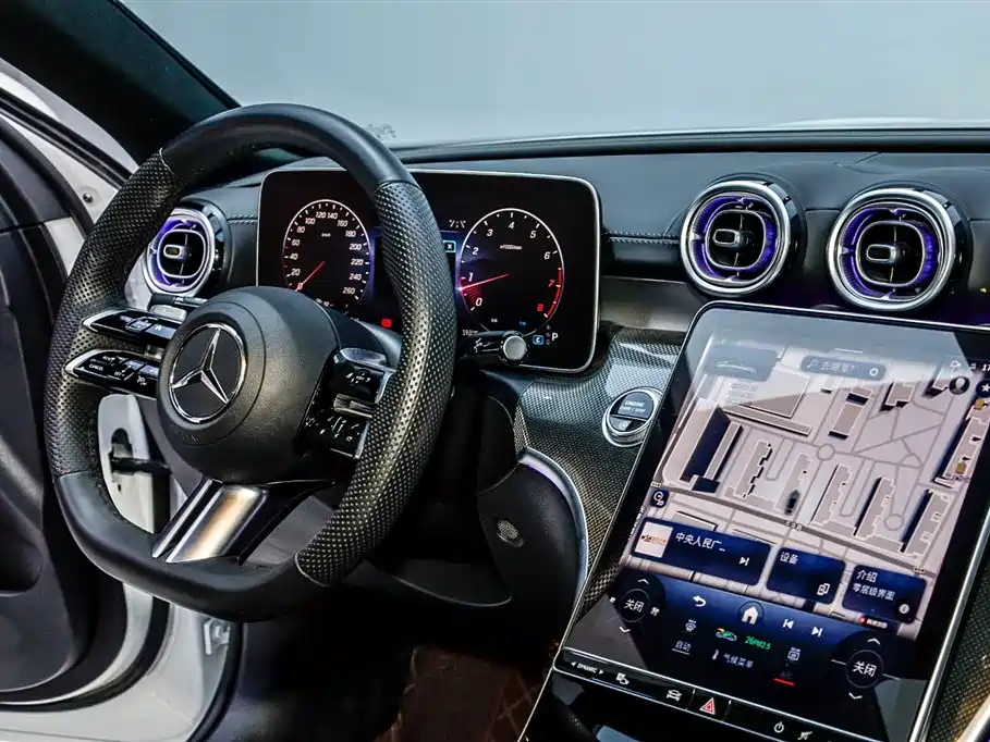 Mercedes-Benz C-Class 2024 — фото 10