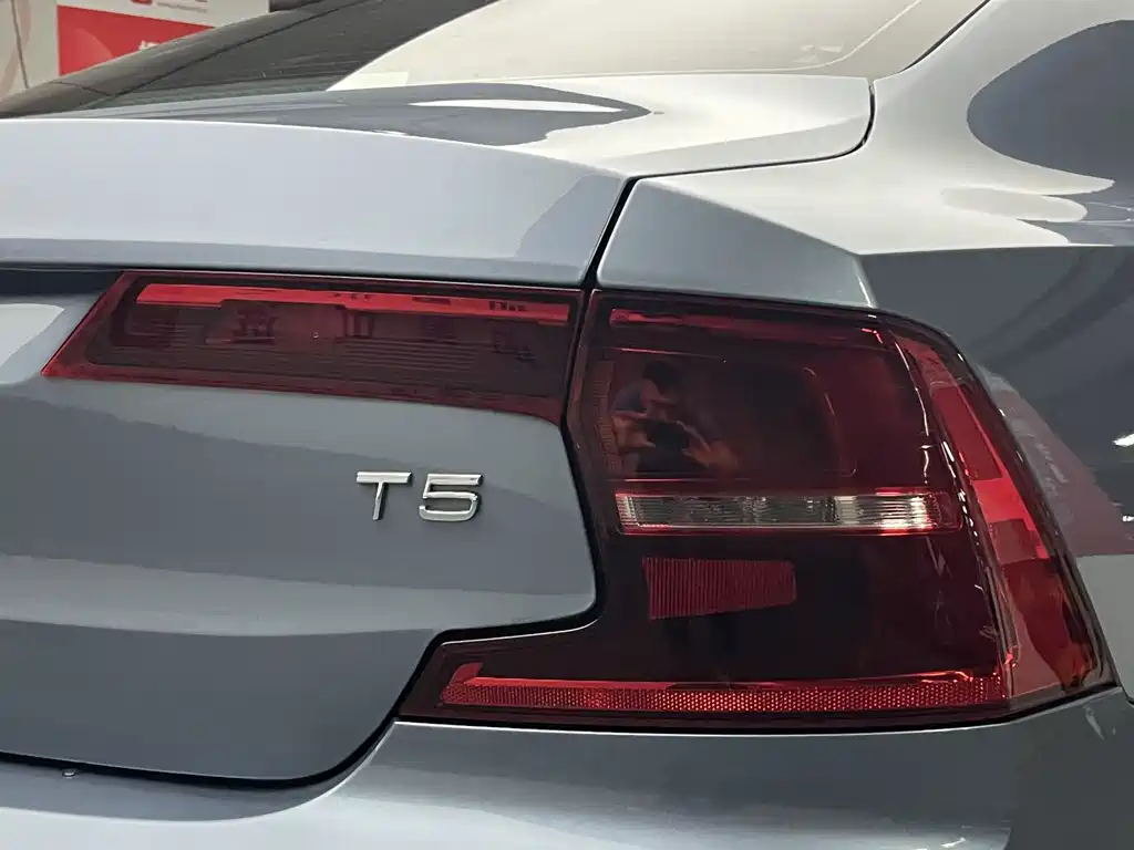 Volvo S90 2018 — фото 7