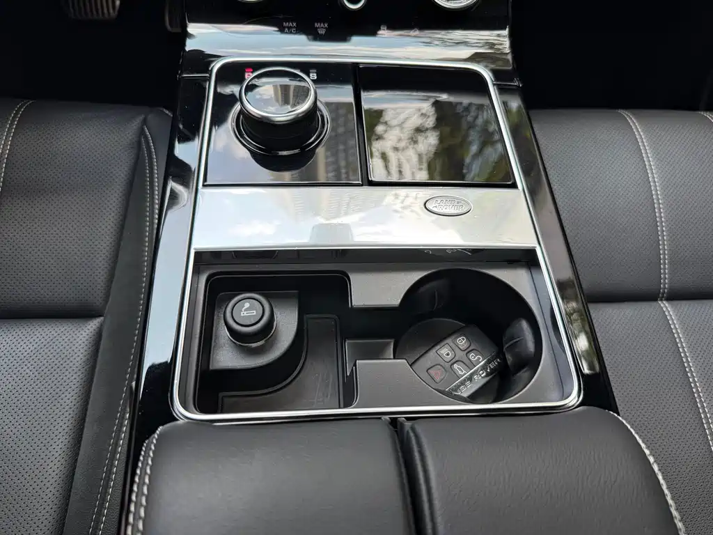 Land Rover Velar 2019 — фото 15