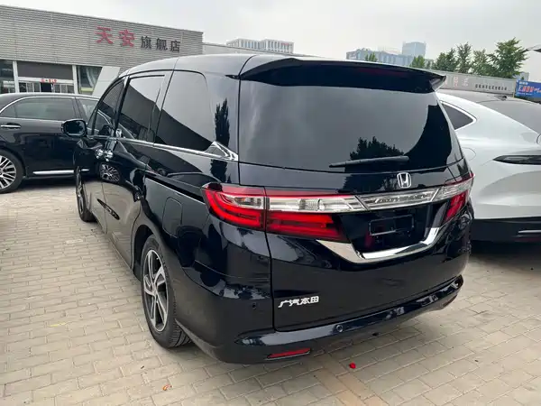 Honda Odyssey 2015