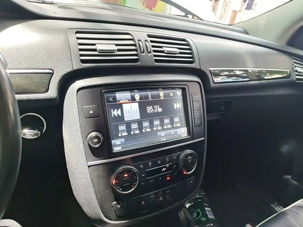 Mercedes-Benz R-Class 2017 — фото 13