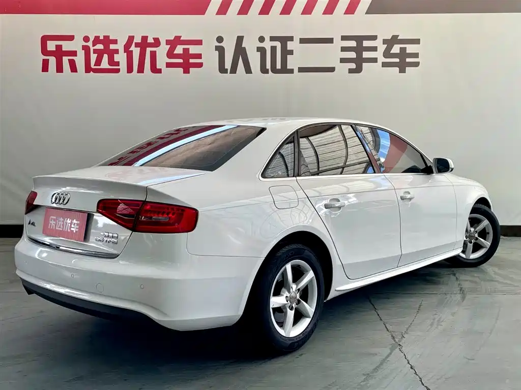 Audi A4L 2015