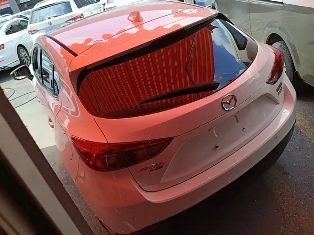 Mazda 3 Angkesela 2015