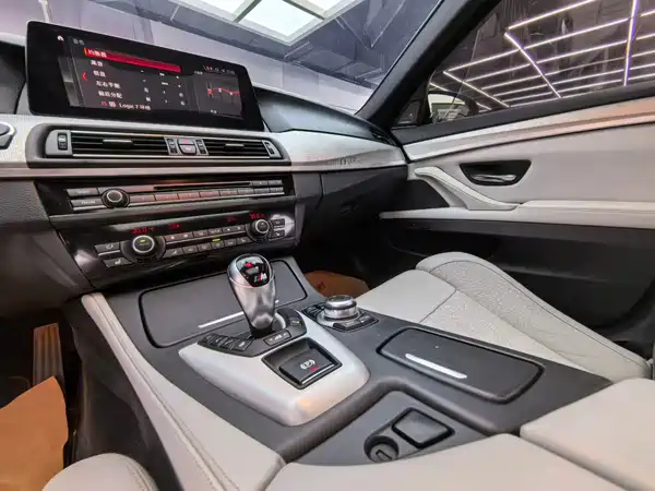 BMW M5 2014