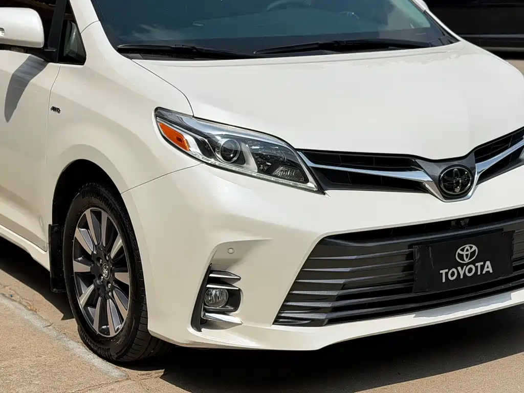 Toyota Sienna 2020 — фото 6