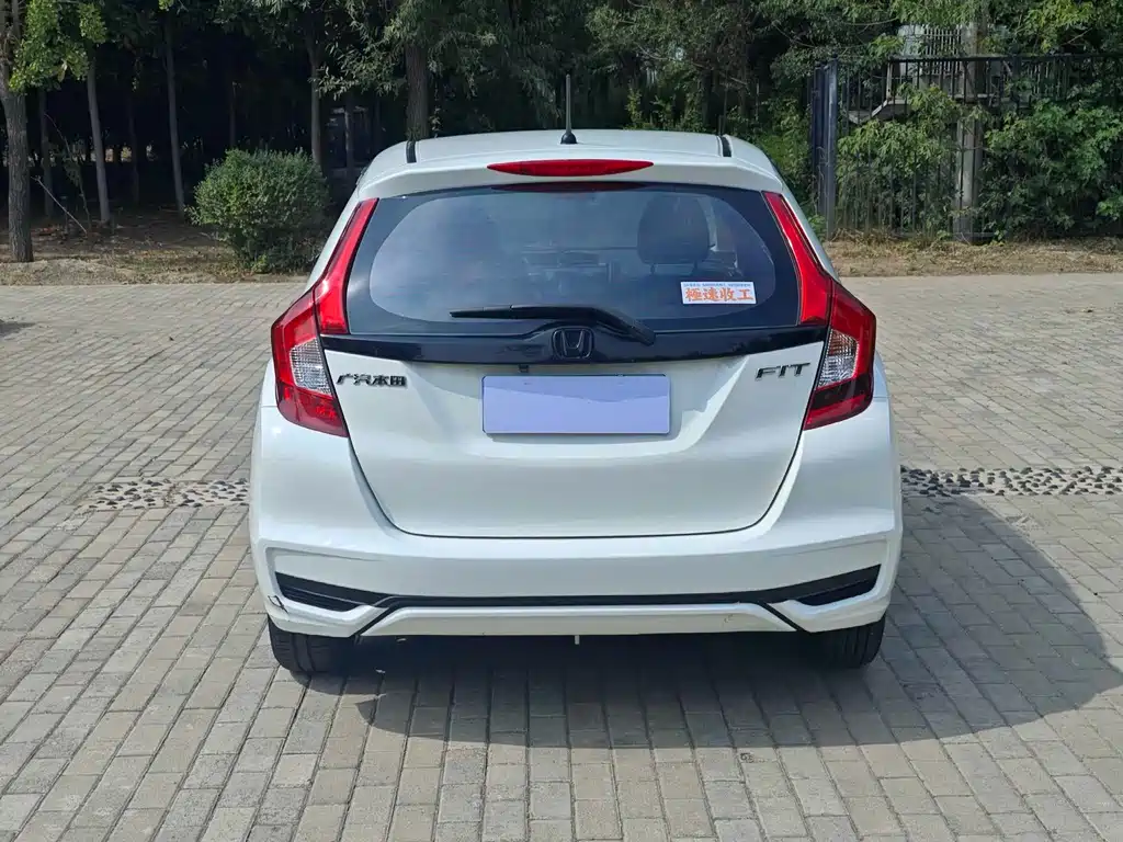 Honda Fit 2018 — фото 9