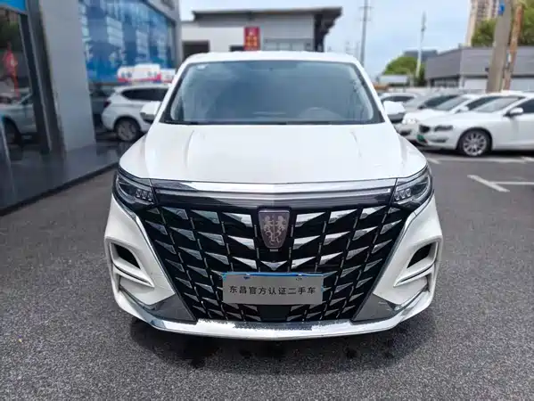 Roewe iMAX8 2024