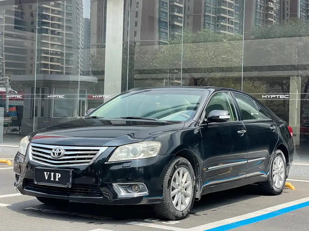 Toyota Camry 2010 — фото 3