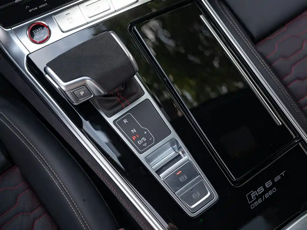 Audi RS 6 2026 — фото 15