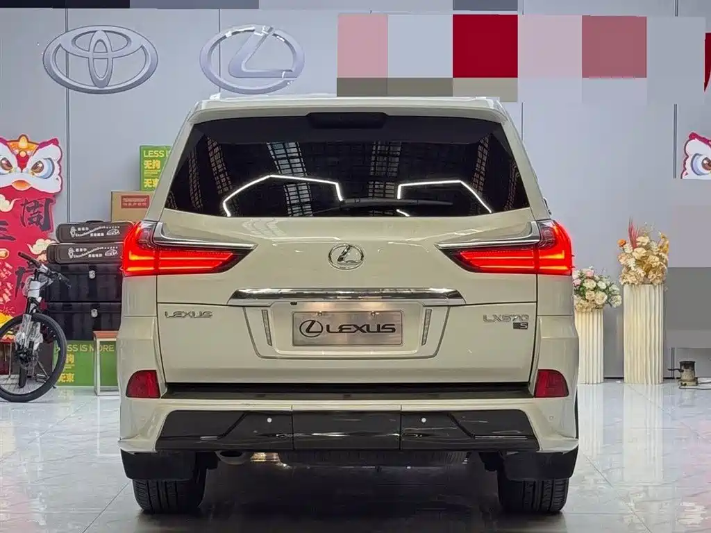 Lexus LX 2016 — фото 8