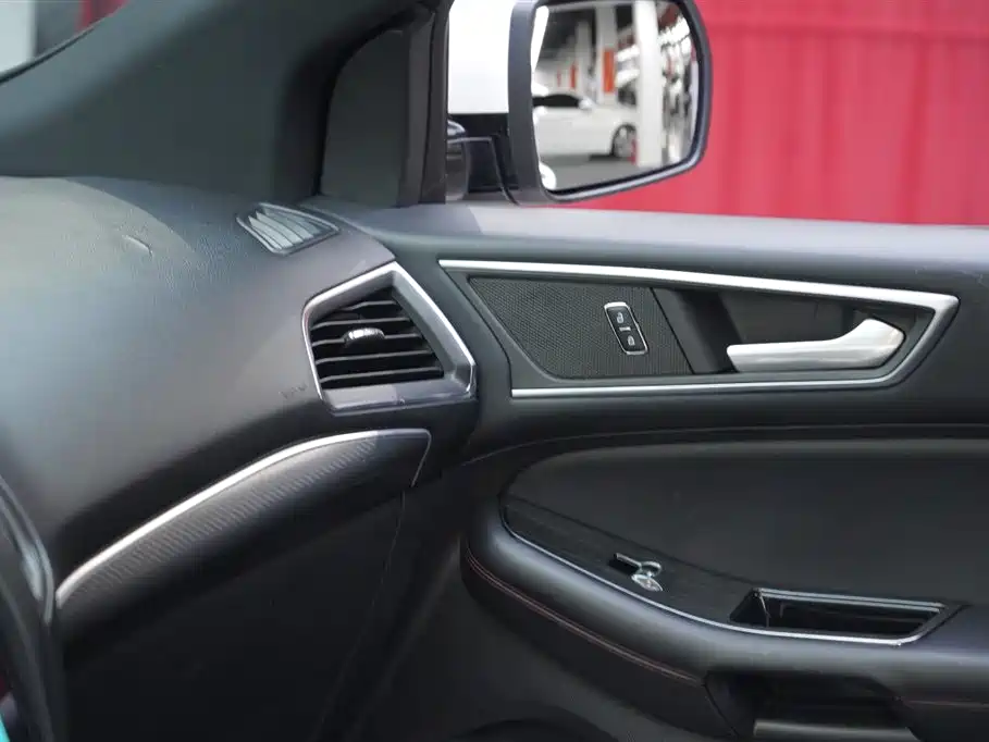 Ford Edge 2020 — фото 13