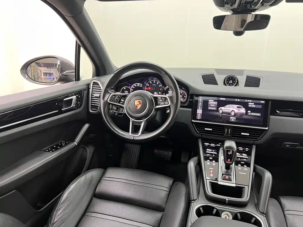 Porsche Cayenne 2020 — фото 13