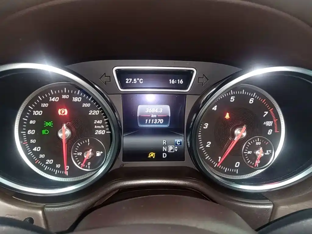 Mercedes-Benz GLE 2017 — фото 12