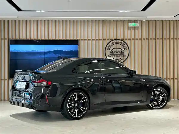 BMW M240i 2025