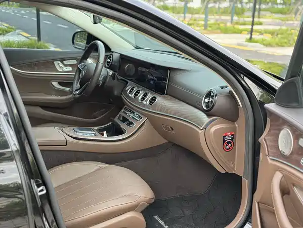 Mercedes-Benz E-Class 2023