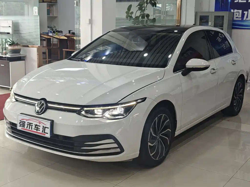 Volkswagen Golf 2023