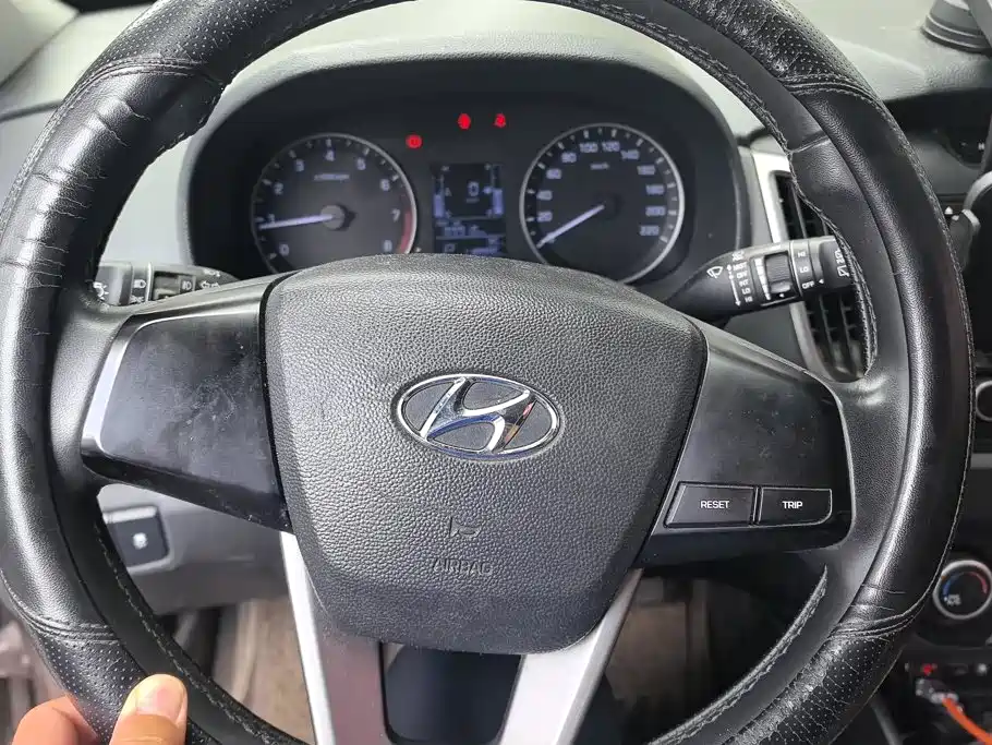 Hyundai ix25 2016 — фото 15
