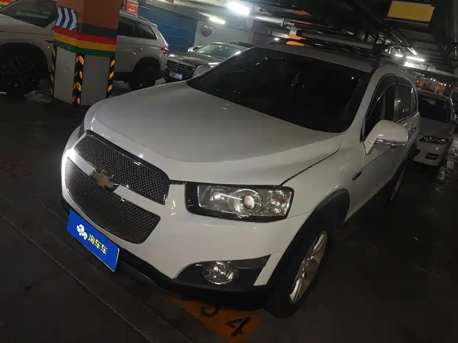 Chevrolet Captiva 2013 — фото 1
