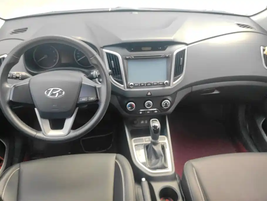 Hyundai ix25 2016 — фото 12