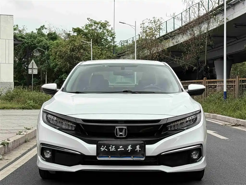 Honda Civic 2019 — фото 1