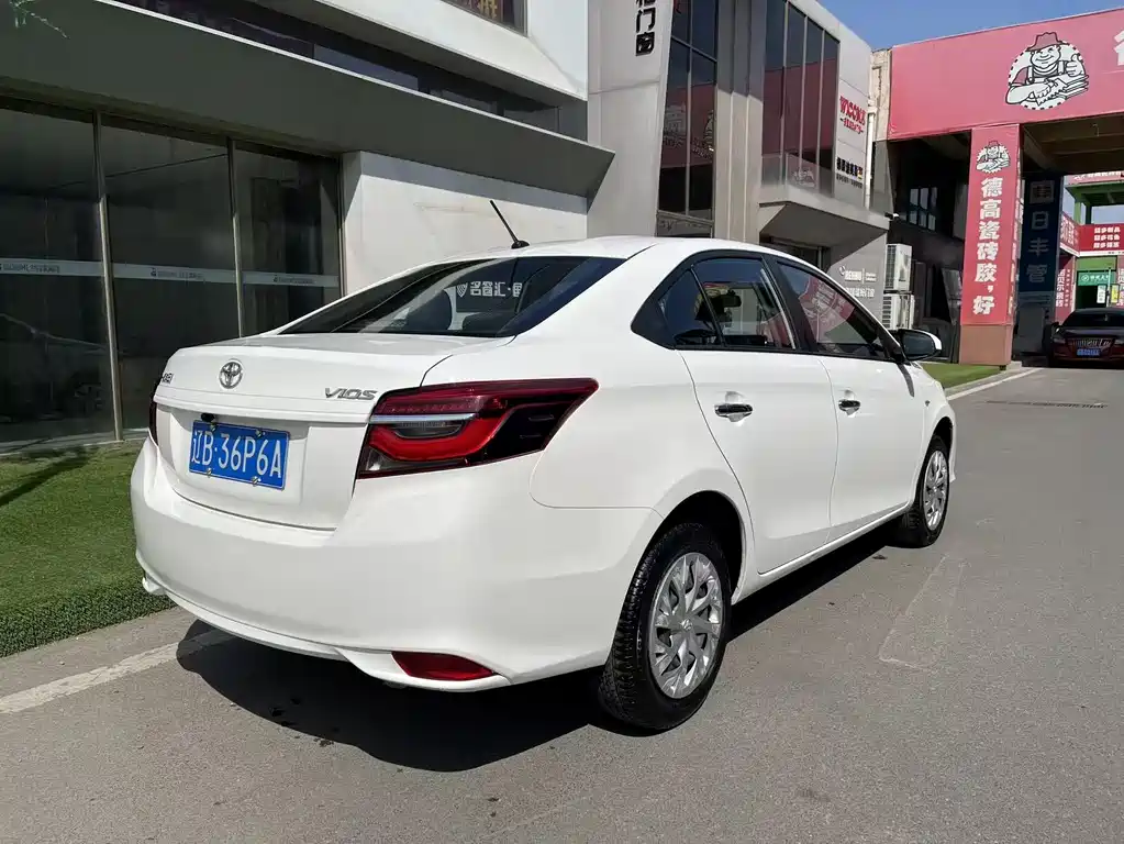 Toyota Vios 2023 — фото 9