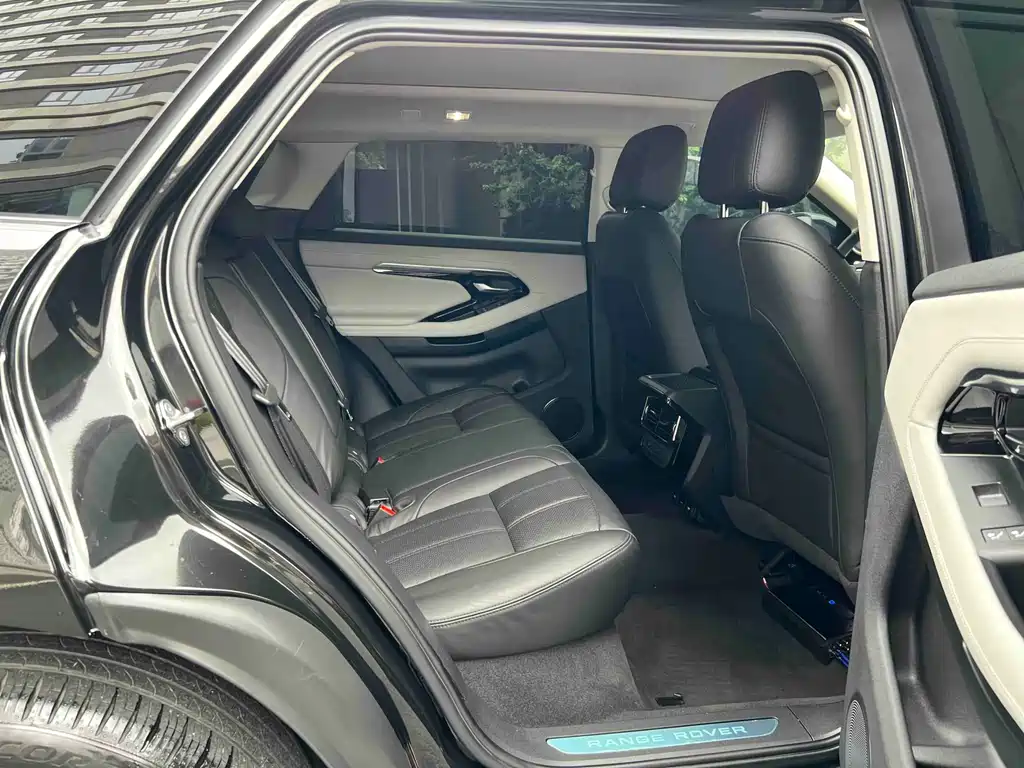 Land Rover Evoque 2022 — фото 25