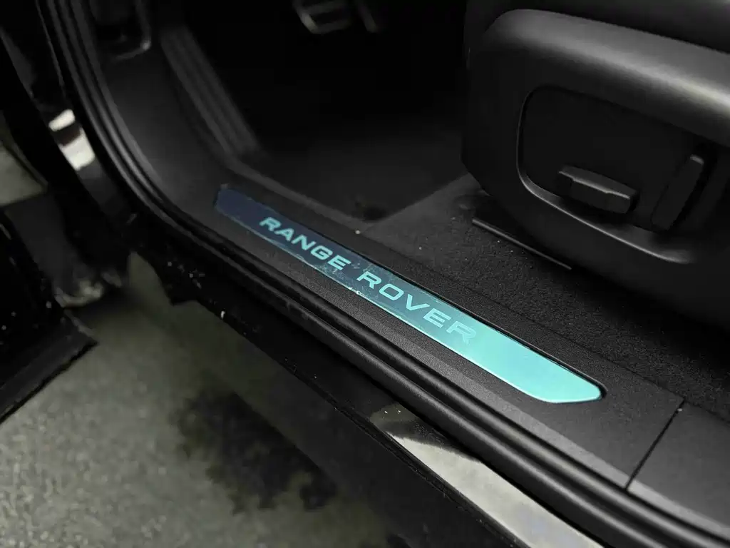 Land Rover Evoque 2022 — фото 33
