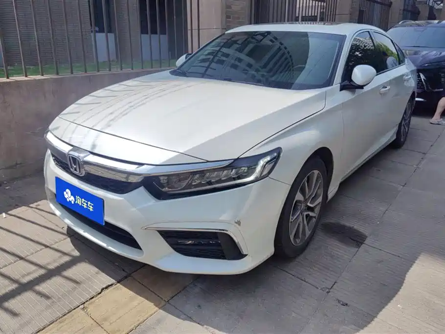 Honda Inspire 2021 — фото 1