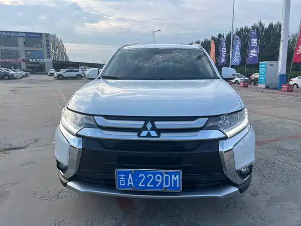 Mitsubishi Outlander 2018