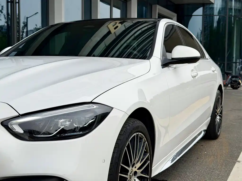 Mercedes-Benz C-Class 2024 — фото 13